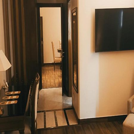 Hotel Home In By Amrik Sukhdev سونيبات المظهر الخارجي الصورة