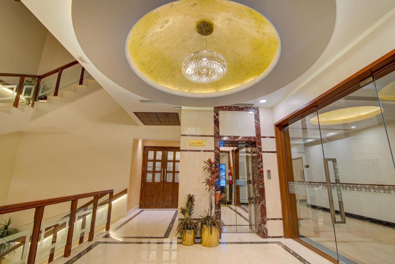 Hotel Home In By Amrik Sukhdev سونيبات المظهر الخارجي الصورة