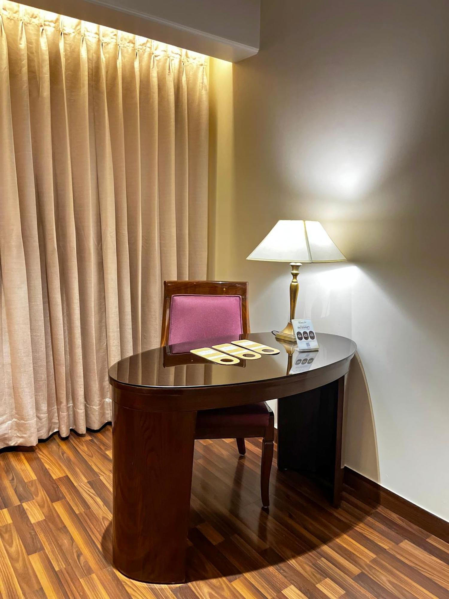 Hotel Home In By Amrik Sukhdev سونيبات المظهر الخارجي الصورة