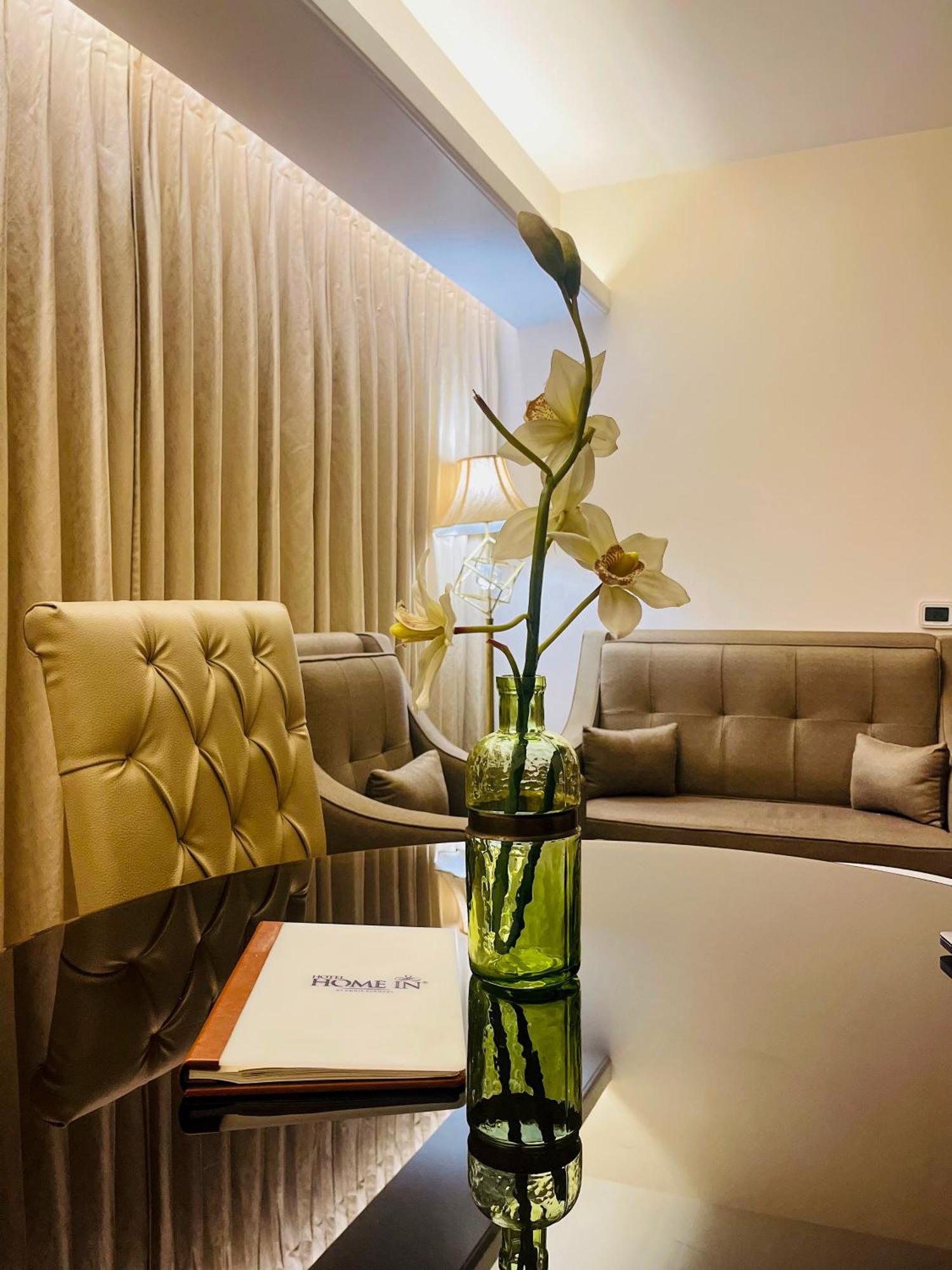 Hotel Home In By Amrik Sukhdev سونيبات المظهر الخارجي الصورة